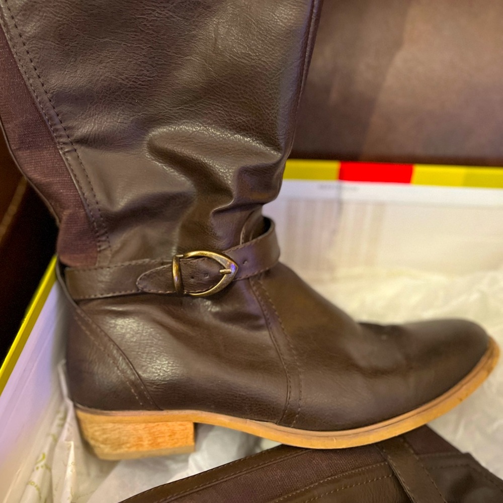 BareTraps “Tommy” Tall Riding Boots Sz 8W Brush Brown EUC ZipUp Side